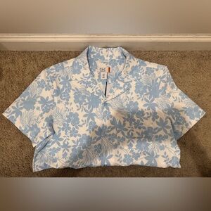“New” C&C California Light Blue & White Floral Camp Shirt sizeS